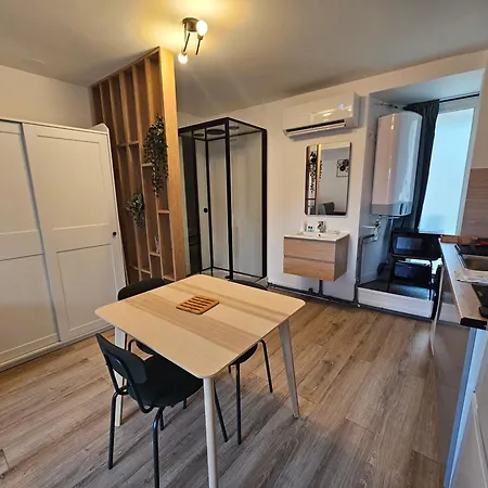 Le Beout - - Halles Λούρδη