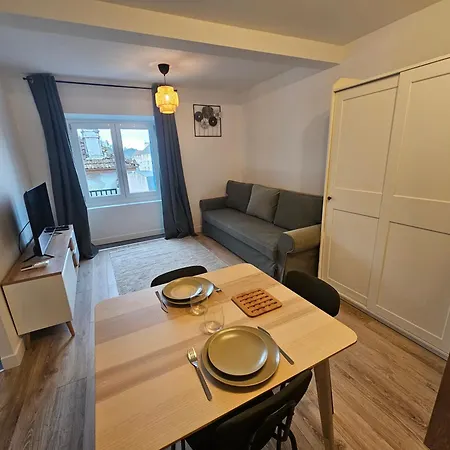 Le Beout - - Halles * לורדה