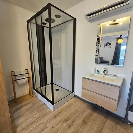 Le Beout - - Halles Λούρδη