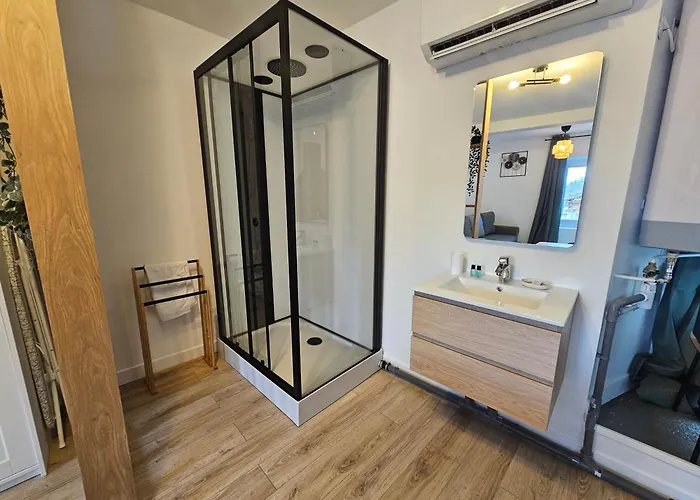 Le Beout - - Halles Λούρδη